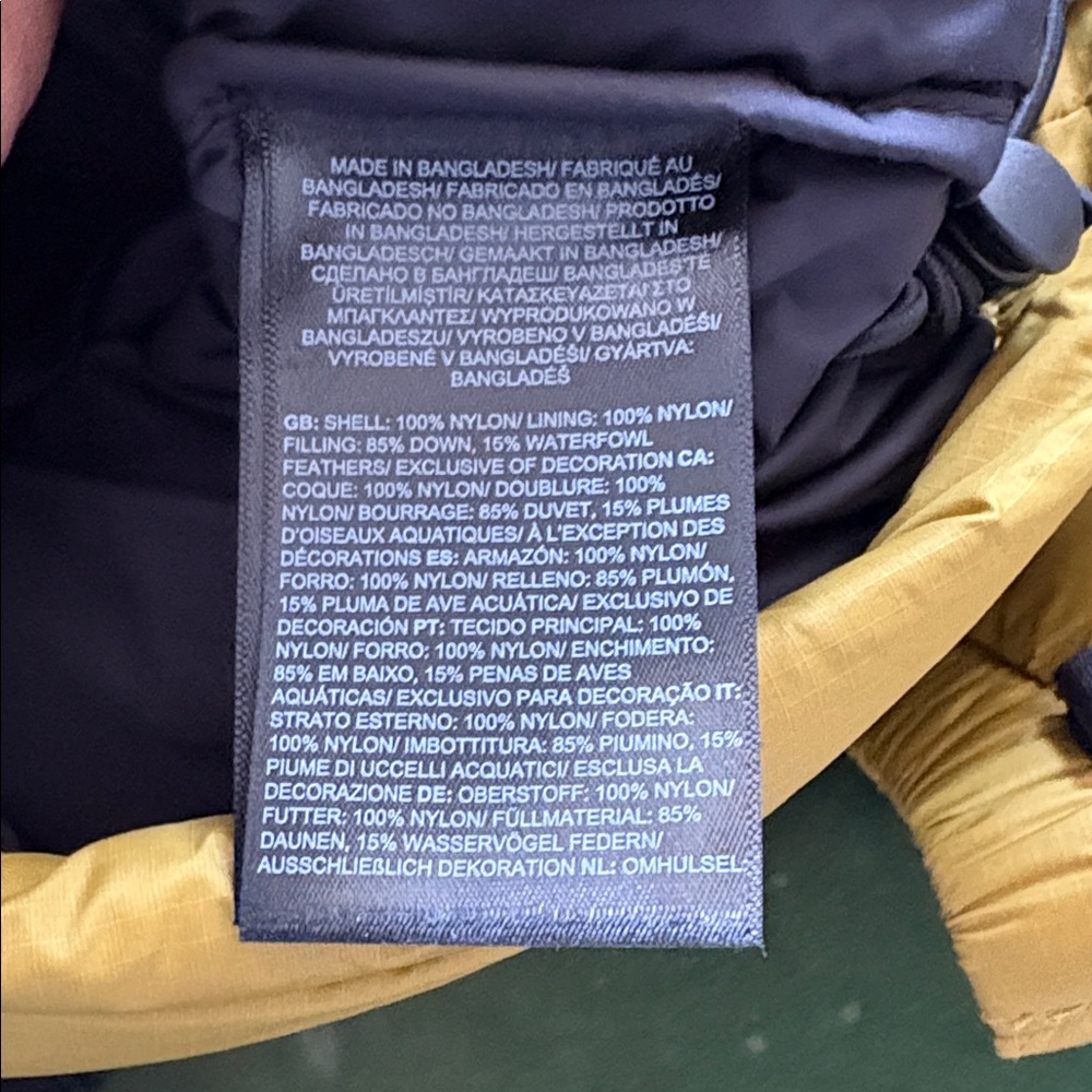 The North Face women’s 96 Retro Nuptse down jacket amber green Small Authentic - Picture 9 of 12